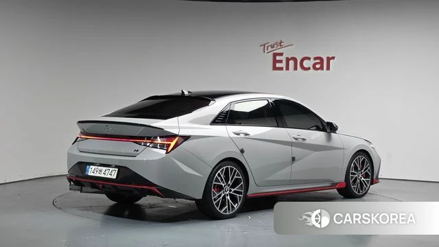 Hyundai Avante (CN7) 2023 Серебристо-серый из Кореи