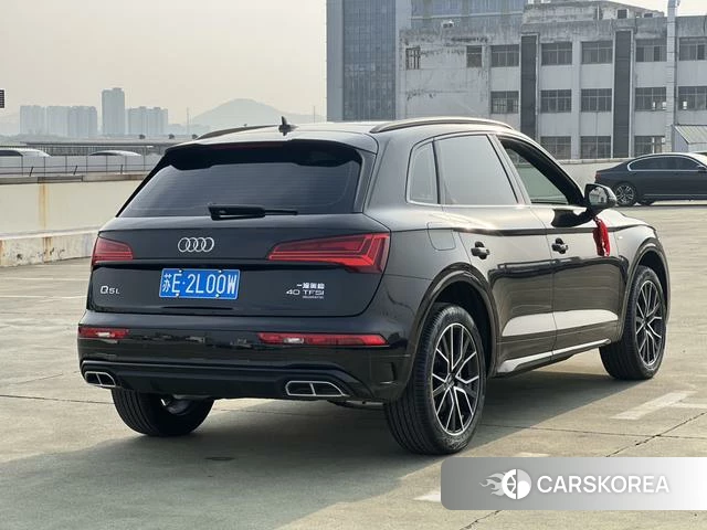 Audi Q5L 2026 Черный из Китая