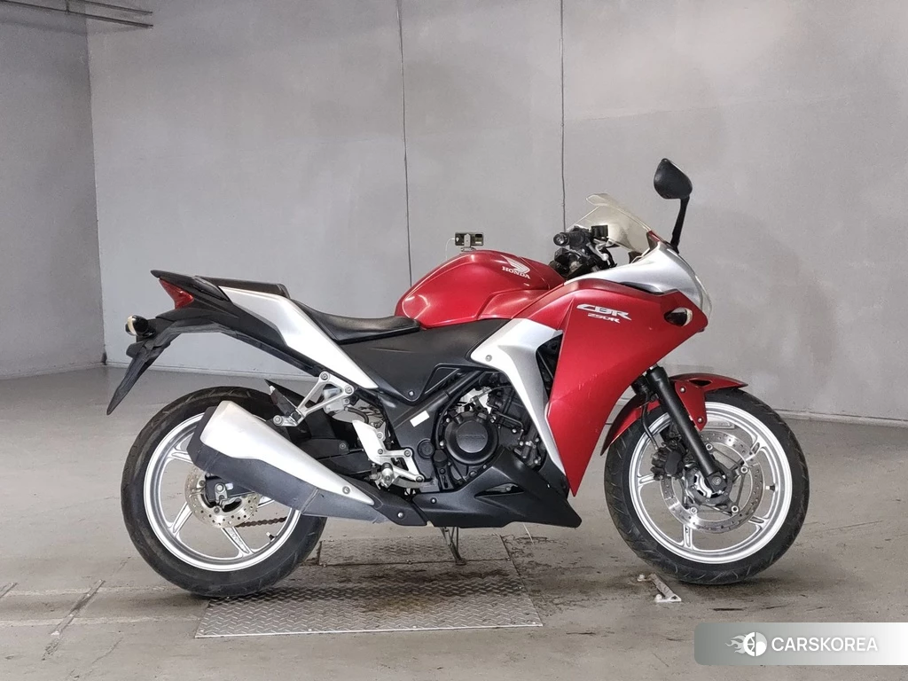Проданный Honda CBR250R 2011 из Японии, фото 2