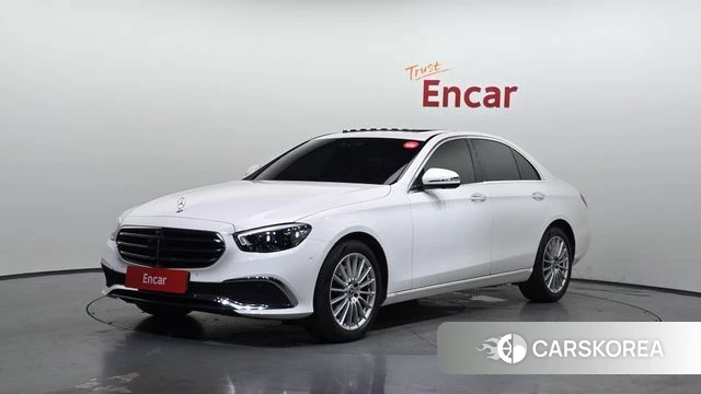 Mercedes-Benz E-Class W213 2022 Белый из Кореи