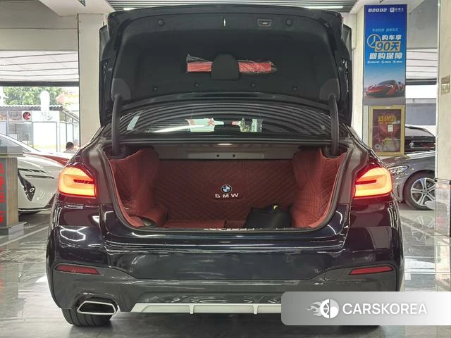 BMW 5 series 2022 Черный из Китая