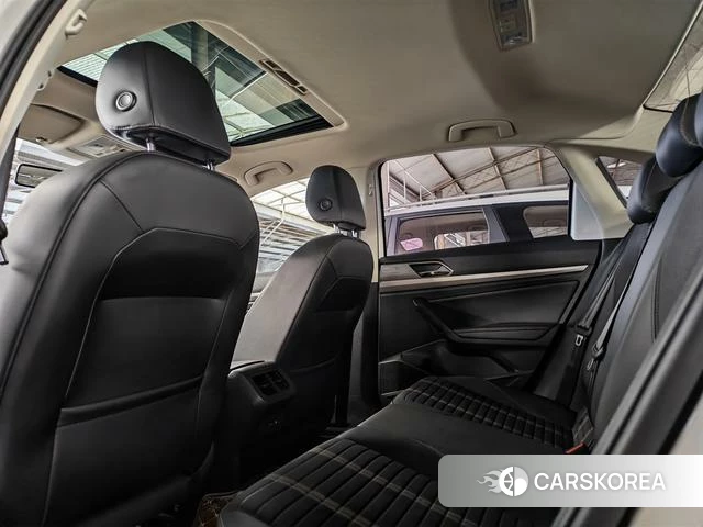 Volkswagen Lavida 2021 Белый из Китая