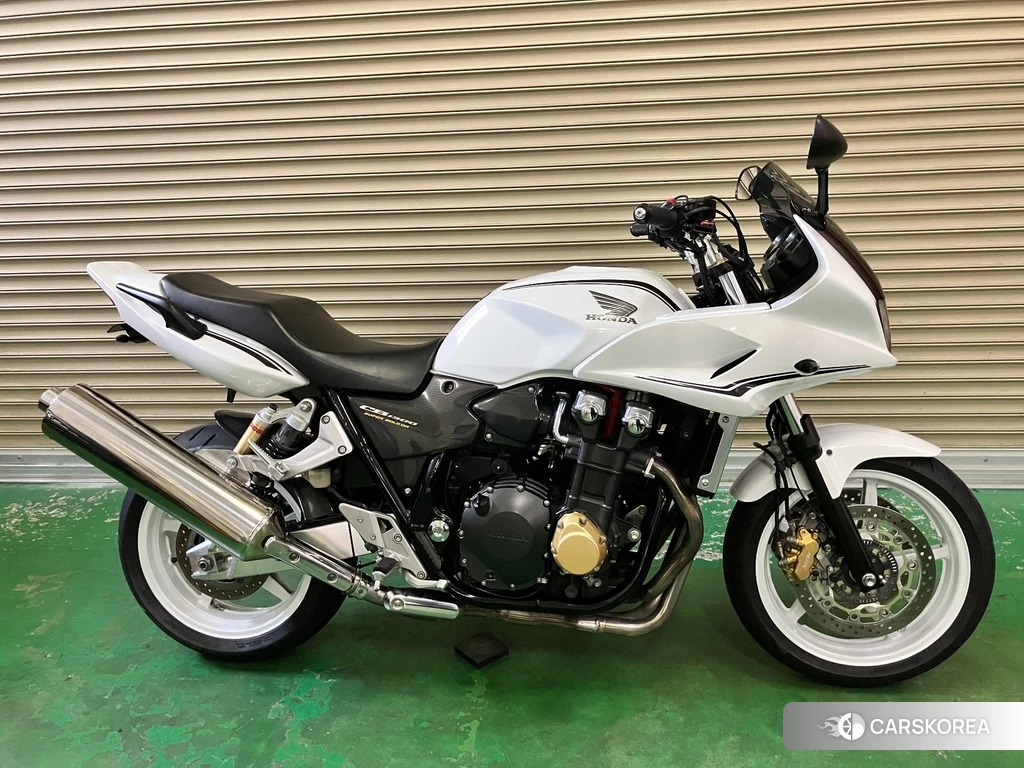 Проданный Honda CB1300SF BOLDOR ABS 2011 из Японии, фото 2