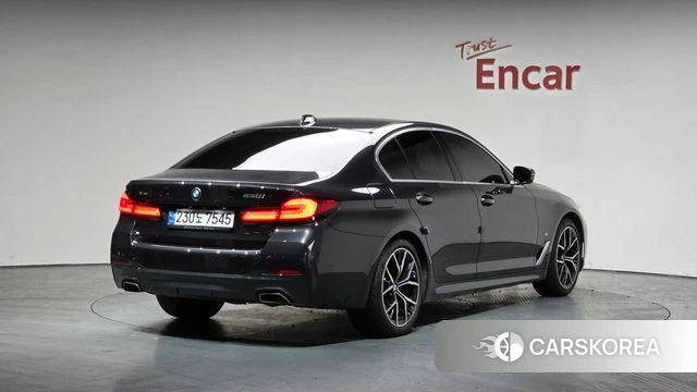 BMW 5 Series (G30) 2022 Серый из Кореи