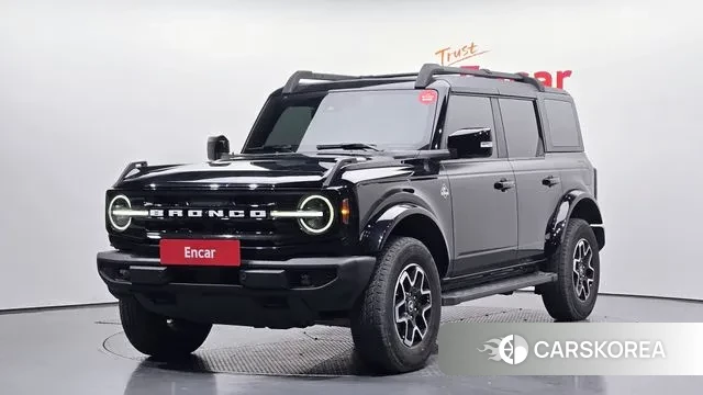 Ford Bronco 6th Generation 2022 Черный из Кореи
