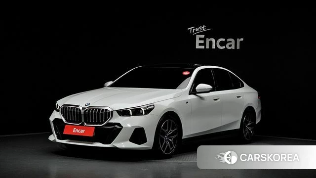 BMW 5 Series (G60) 2025 Белый из Кореи
