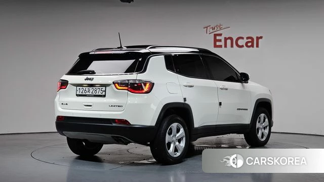 Jeep Compass 2nd Generation 2019 Белый из Кореи