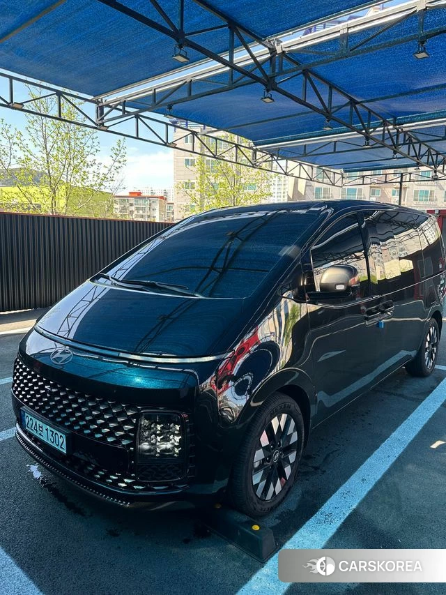 Hyundai Staria 2025 Черный из Кореи