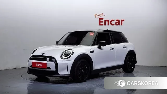 Mini Cooper 2024 Белый из Кореи