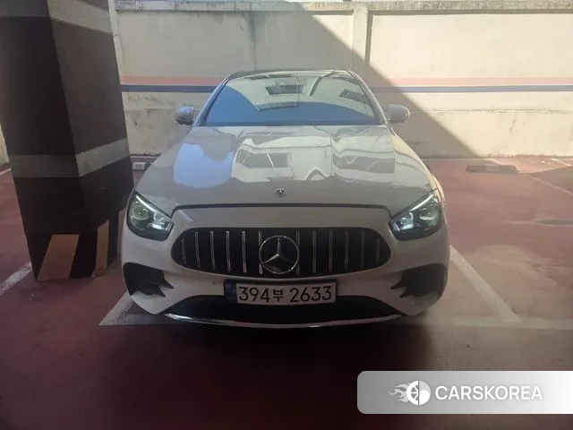 Mercedes-Benz E-Class W213 2022 Белый из Кореи