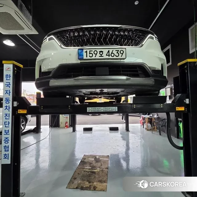 Kia Carnival 4th generation 2022 Белый из Кореи