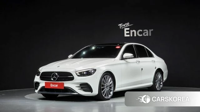 Mercedes-Benz E-Class W213 2022 Белый из Кореи