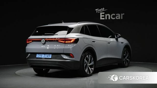 Volkswagen ID.4 2023 Серебристо-серый из Кореи
