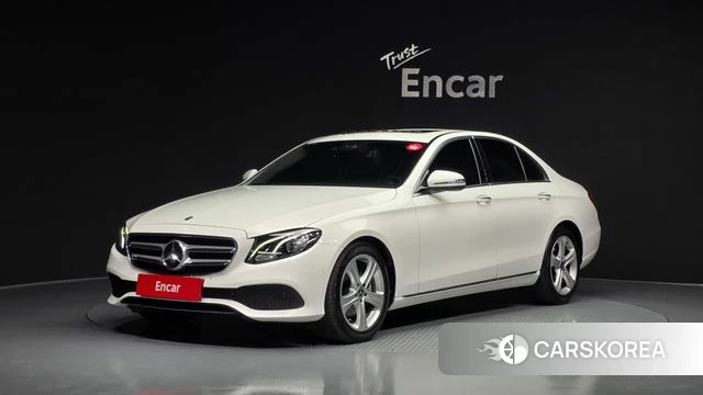 Mercedes-Benz E-Class W213 2018 Белый из Кореи