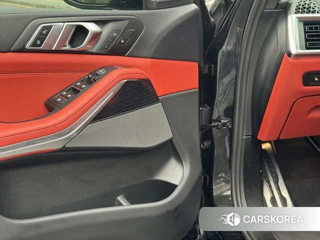 BMW X5 M 2024 Черный из Китая