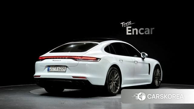 Porsche Panamera (971) 2022 Белый из Кореи