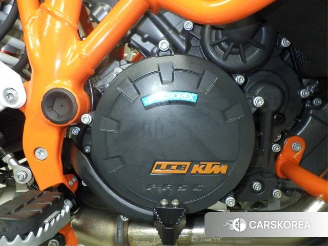 Engine photo