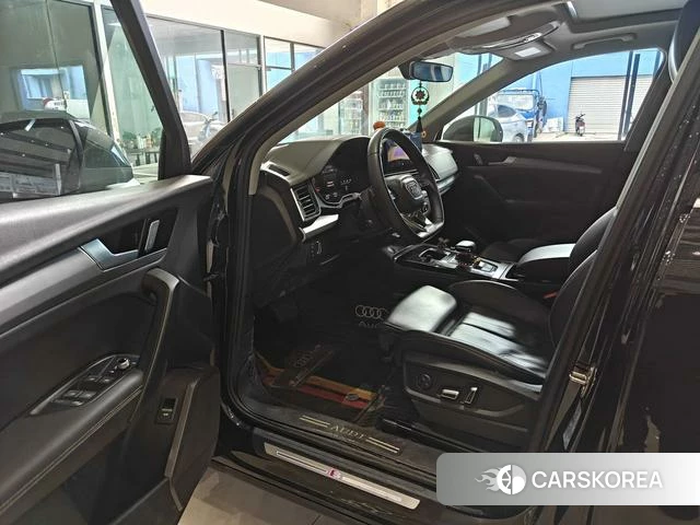 Audi Q5L 2024 Черный из Китая
