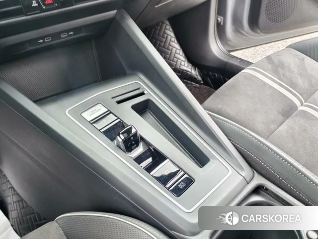 Volkswagen Golf 2023 Темно-серый из Китая