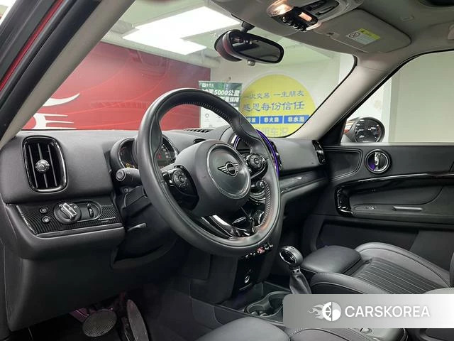 MINI COUNTRYMAN 2019 Красный из Китая