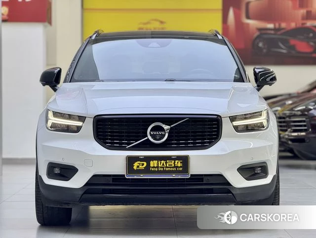 Volvo XC40 2019 Белый из Китая