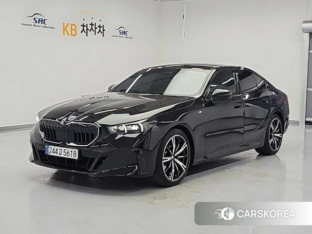 BMW 5 Series (G60) 2025 Черный из Кореи
