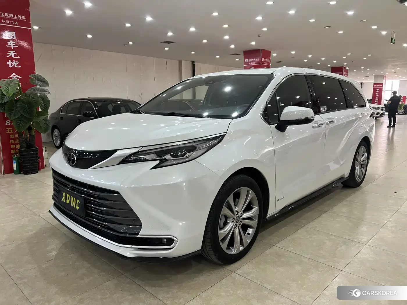 Toyota Sienna 2025 Белый из Китая