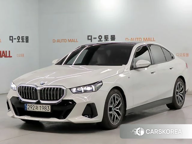 BMW 5 Series (G60) 2024 Белый из Кореи