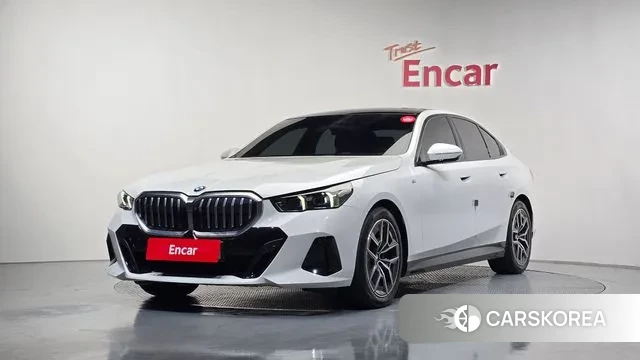 BMW 5 Series (G60) 2024 Белый из Кореи