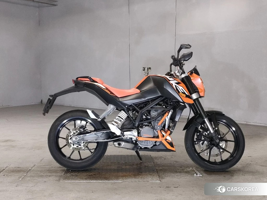 Проданный KTM 200 DUKE 2013 из Японии, фото 2