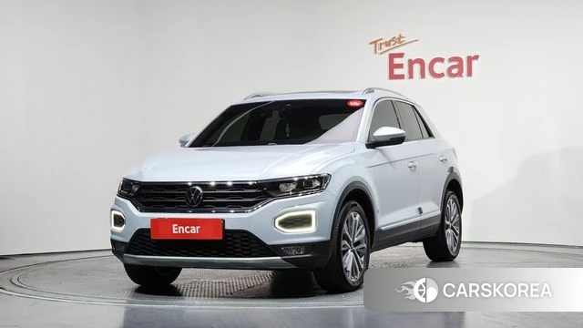 Volkswagen T-Roc 2021 Светло-серебряный цвет из Кореи