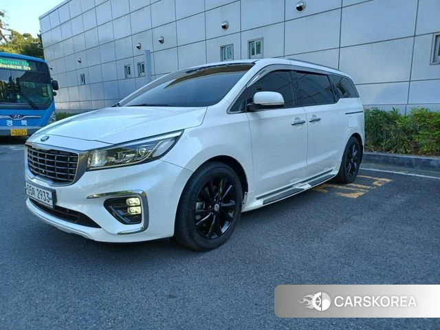 Kia The New Carnival 2018 Жемчужный цвет из Кореи