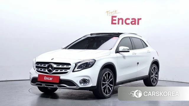 Mercedes-Benz GLA-Class X156 2019 Белый из Кореи