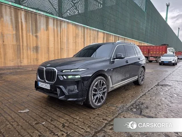 BMW X7 (G07) 2025 Черный из Кореи