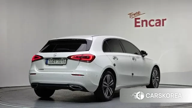 Mercedes-Benz A-Class W177 2021 Белый из Кореи