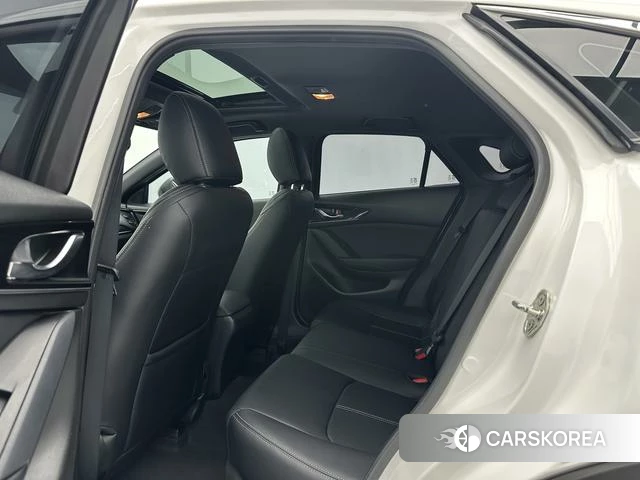 Mazda CX-4 2023 Белый из Китая