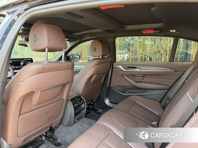 BMW 5 series 2024 Черный из Китая