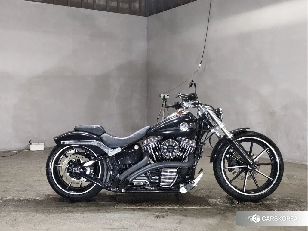 Проданный Harley-Davidson Softail Breakout FXSB 2015 из Японии
