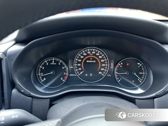 Mazda CX-50 line also 2023 Серебристо-серый из Китая