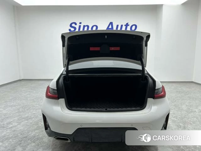 BMW 3 series 2023 Белый из Китая