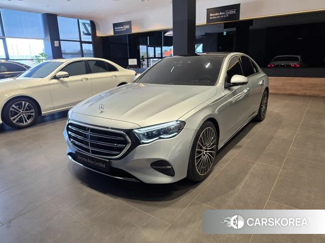 Mercedes-Benz E-Class W214 2024 Серебряный из Кореи