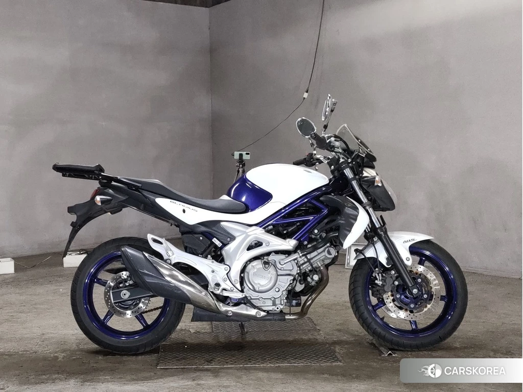 Проданный Suzuki GLADIUS 400 2010 из Японии