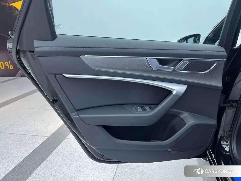 Audi A6L 2026 Черный из Китая