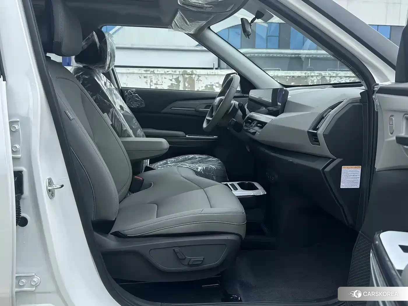 Kia EV5 2026 Белый из Китая, фото 2