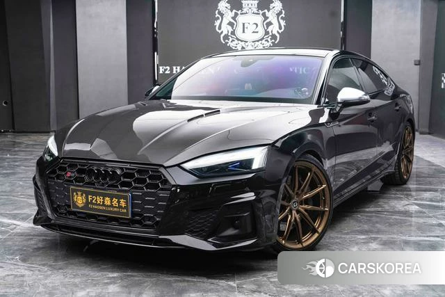 Audi S5 2021 Черный из Китая