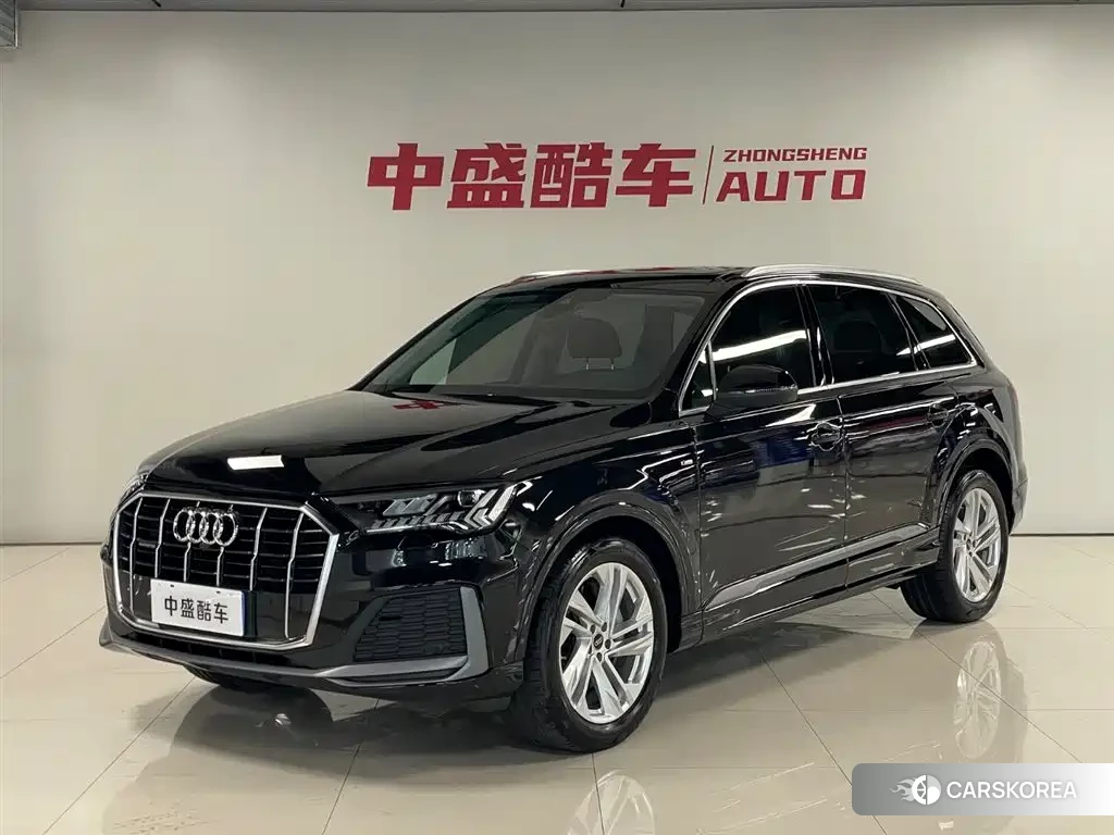 Audi Q7 2024 Черный из Китая, фото 2