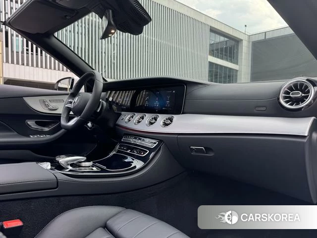Mercedes-Benz E-class (imported) 2021 Белый из Китая