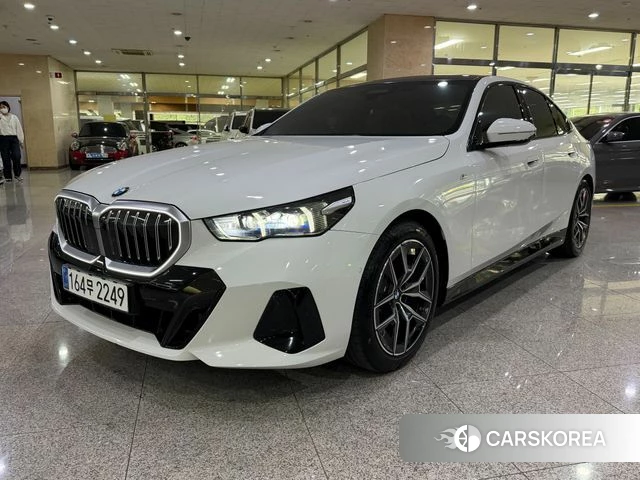 BMW 5 Series (G60) 2024 Белый из Кореи