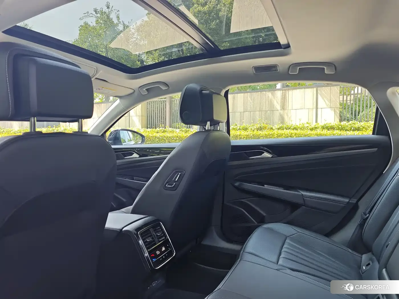 Volkswagen Passat 2026 Черный из Китая