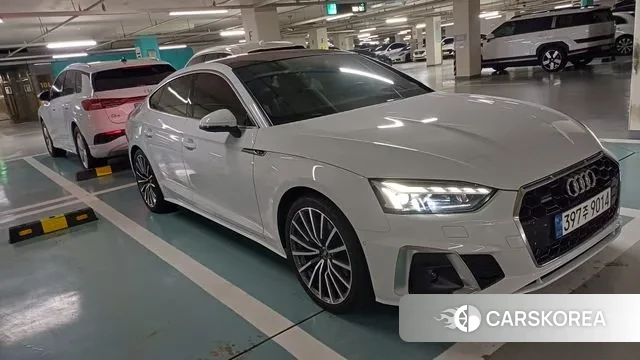 Audi A5 (F5) 2023 Белый из Кореи